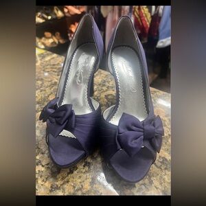 Michaelangelo Purple Satin Peep Toe Heels Bow Detail Size 6